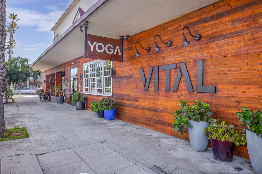 More Photos Of 525 S Coast Hwy 101, Oceanside Freestanding For Sale