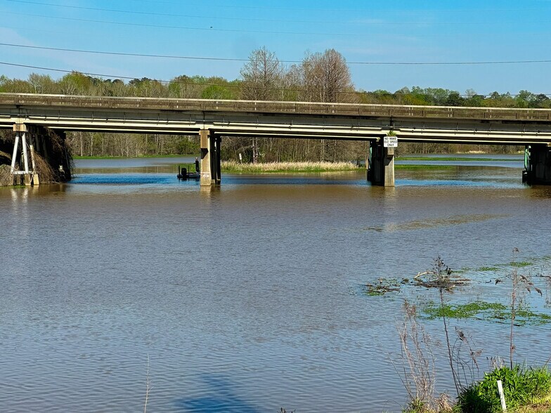 More Photos Of 1010 N Eufaula Ave, Eufaula Hotel For Sale