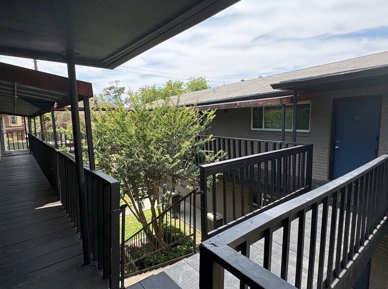 More Photos Of 2508 Southmore Blvd, Houston Apartments For Sale
