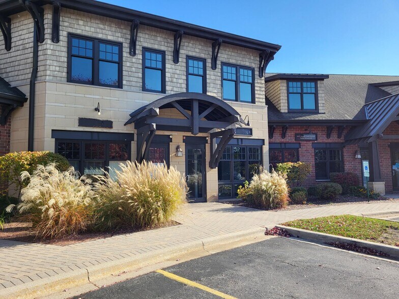 More Photos Of 1232-1280 American Way, Libertyville Medical For Lease