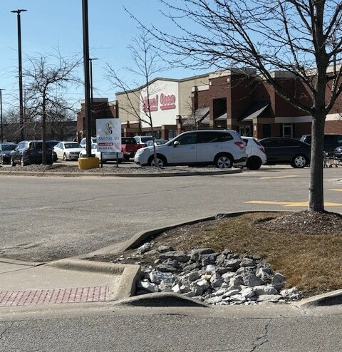 More Photos Of 1816-1844 S Arlington Heights Rd, Arlington Heights General Retail For Lease