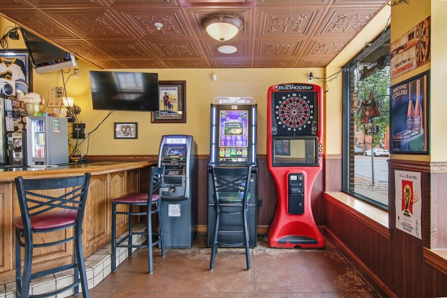 More Photos Of 442 Water St, Eau Claire Bar For Sale