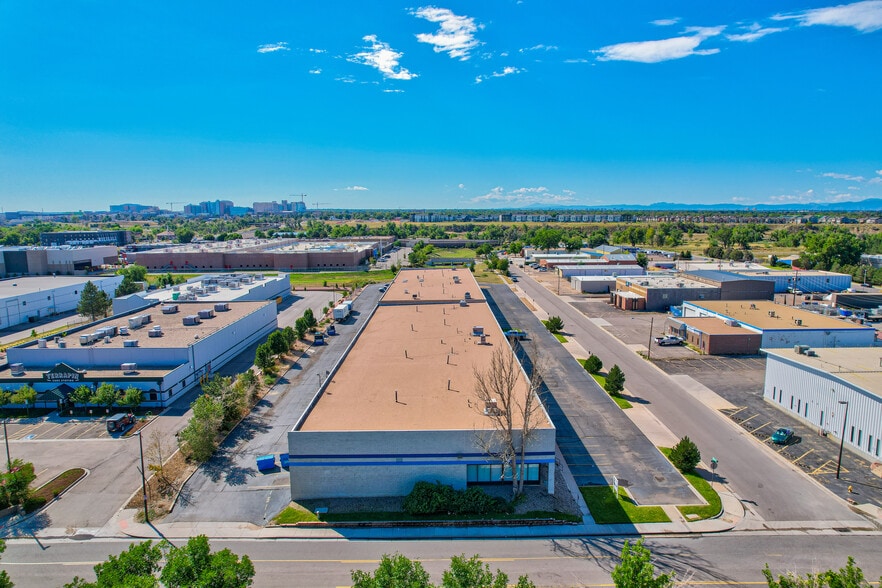 More Photos Of 3250 Oakland St, Aurora Warehouse For Lease