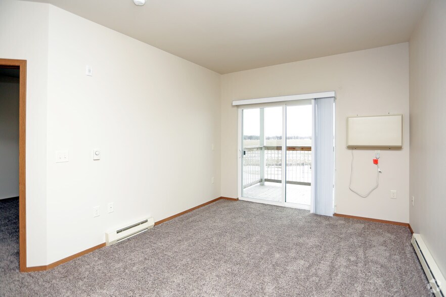 More Photos Of 1300-1302 Quiniela Dr, North Sioux City Apartments For Sale