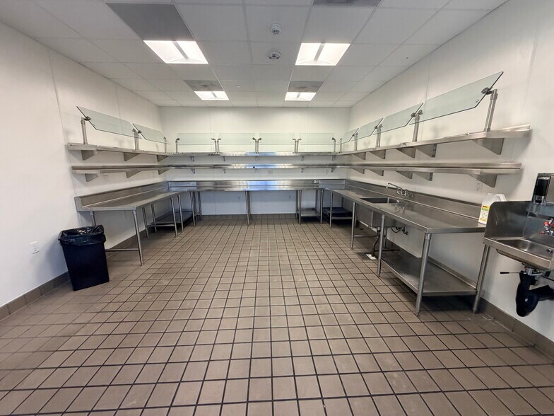 More Photos Of 8800 W Sunset Blvd, West Hollywood Office For Lease