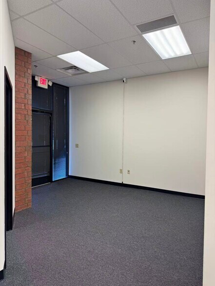 More Photos Of 2390 Satellite Blvd, Buford Light Distribution For Lease