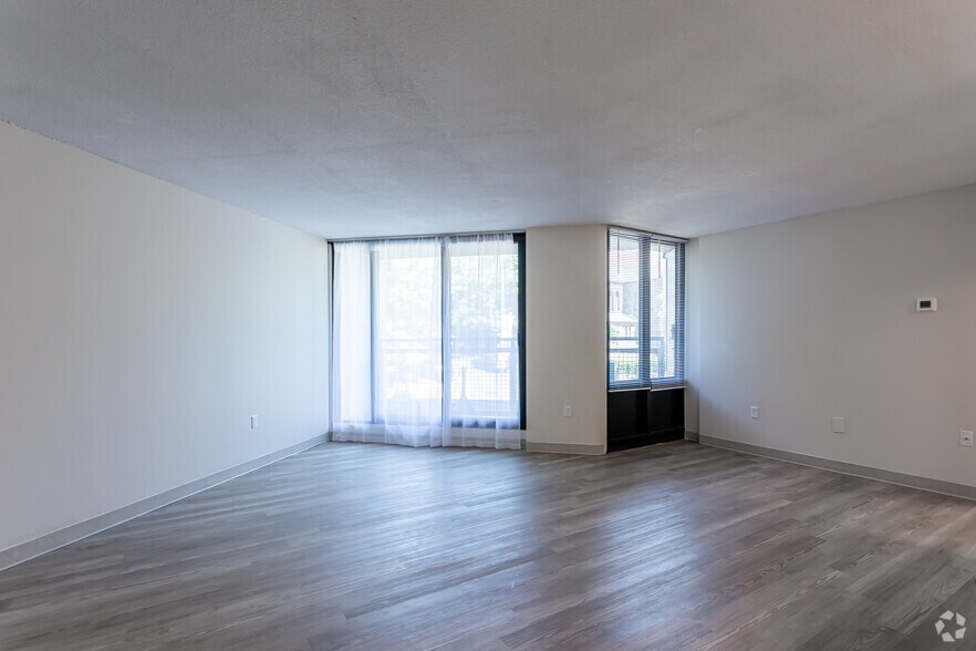 More Photos Of 10 Chestnut St, Springfield Multifamily For Sale