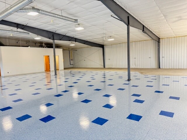 More Photos Of 19 Boggy Brook Rd, Ellsworth Freestanding For Lease