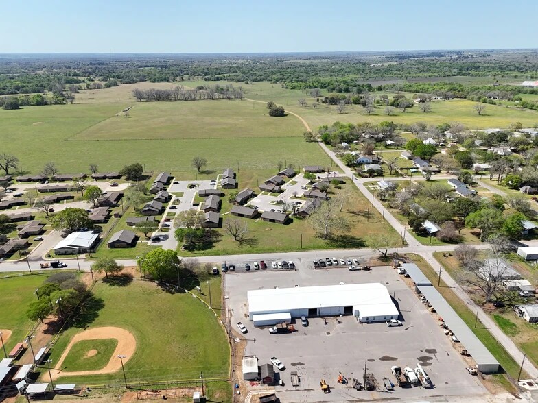 More Photos Of 1002 SE Martin Luther King Rd, Smithville Apartments For Sale