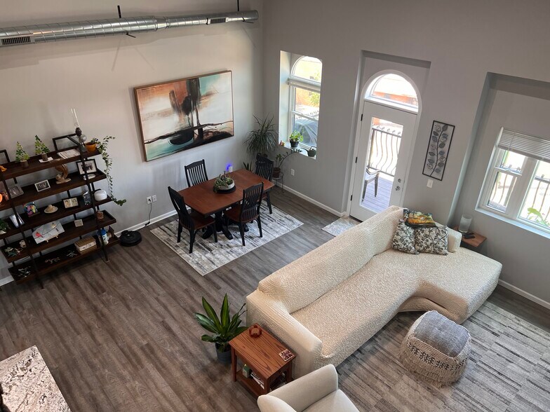 More Photos Of 504 E 8th Ave, Homestead Storefront Retail Office For Sale
