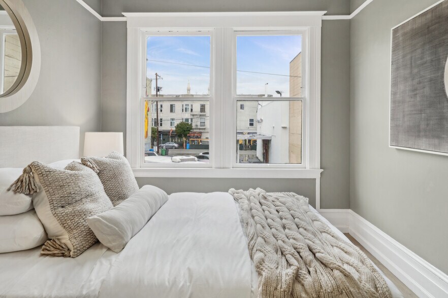 More Photos Of 17-19 Card Aly, San Francisco Apartments For Sale