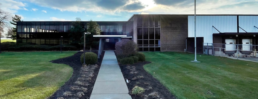 More Photos Of 7625 Empire Dr, Florence Warehouse For Lease