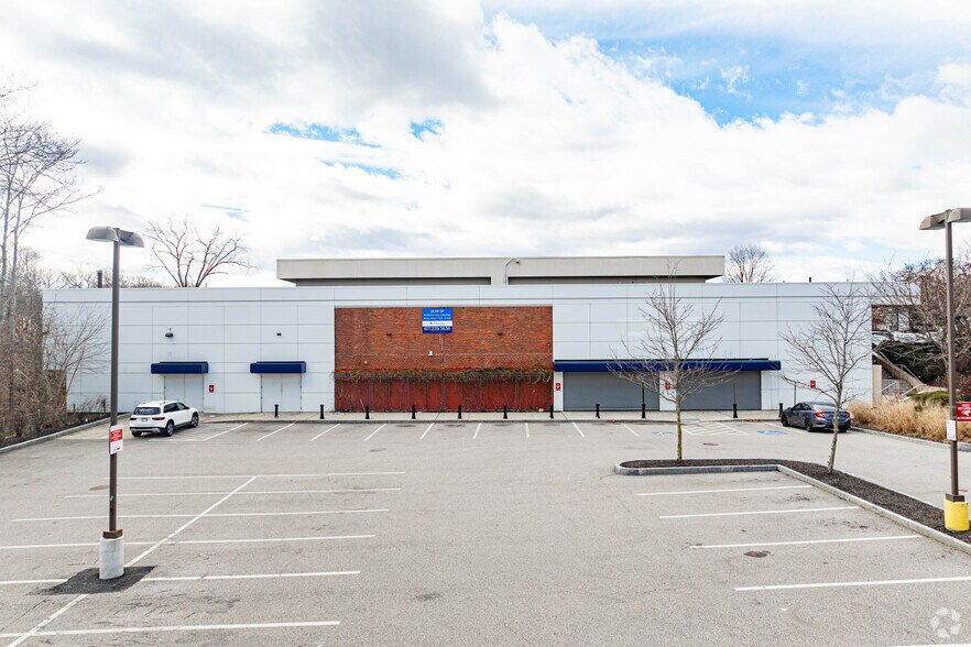 More Photos Of 90 River St, Mattapan General Retail For Lease