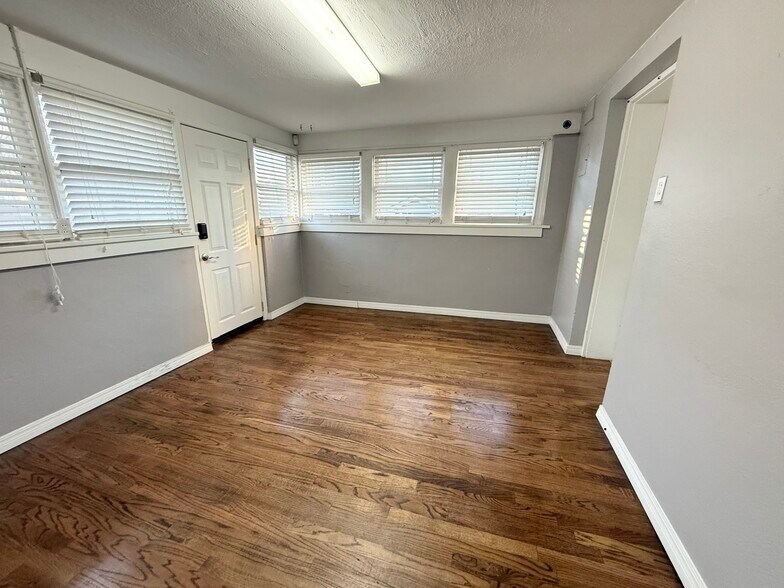 More Photos Of 2201 N Classen Blvd, Oklahoma City Office For Lease