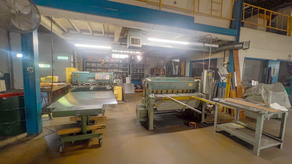 More Photos Of 450 S Fellowship Rd, Maple Shade Township Warehouse For Sale