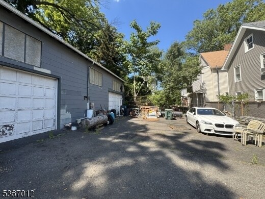More Photos Of 161 Church St, South Orange Contractor Storage Yard For Sale