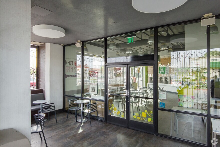 More Photos Of 6001-6021 Pacific Blvd, Huntington Park Unknown For Lease