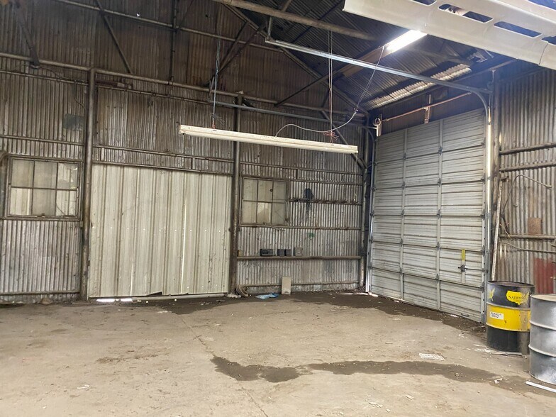 More Photos Of 400 Boren Blvd, Seminole Service For Lease