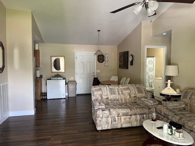 More Photos Of 10 Anthony St, Crossville Multifamily For Sale