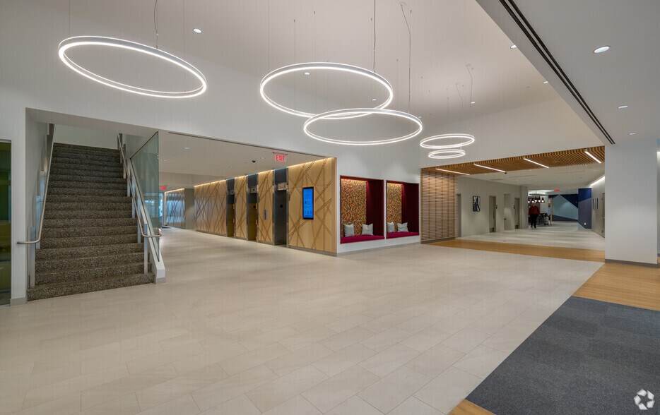 More Photos Of 135 Santilli Hwy, Everett Office For Lease