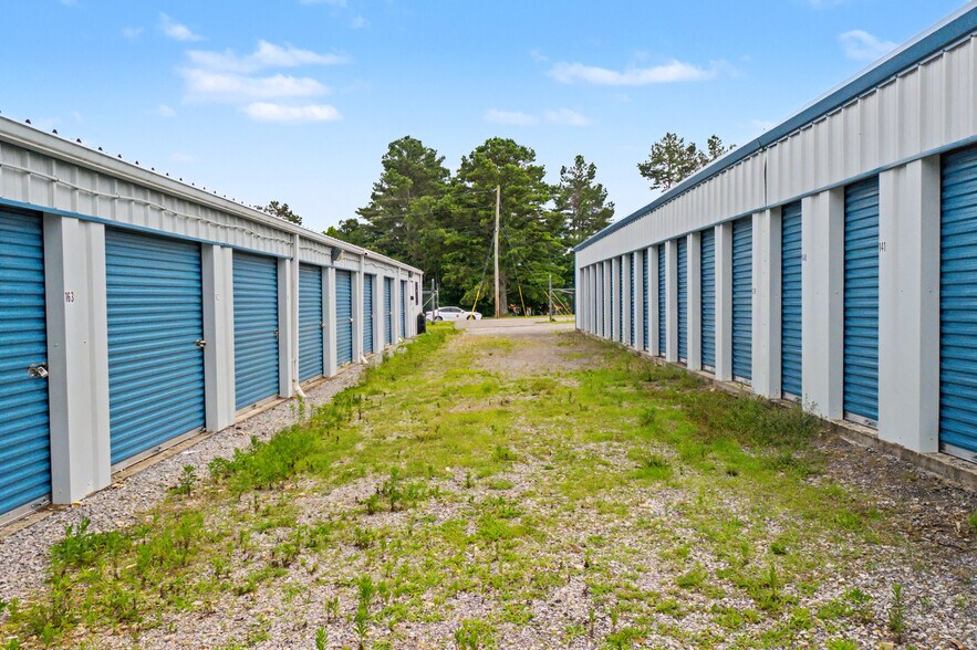 More Photos Of 105 Progress Center Plz, Centerville Self Storage For Sale