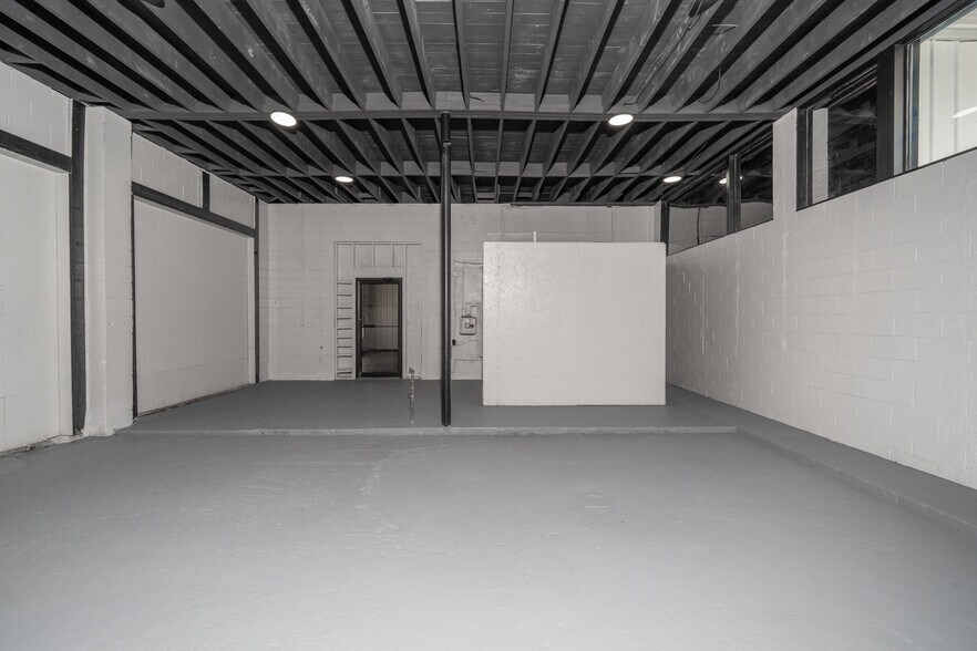 More Photos Of 540 E Church St, Jasper Auto Repair For Sale