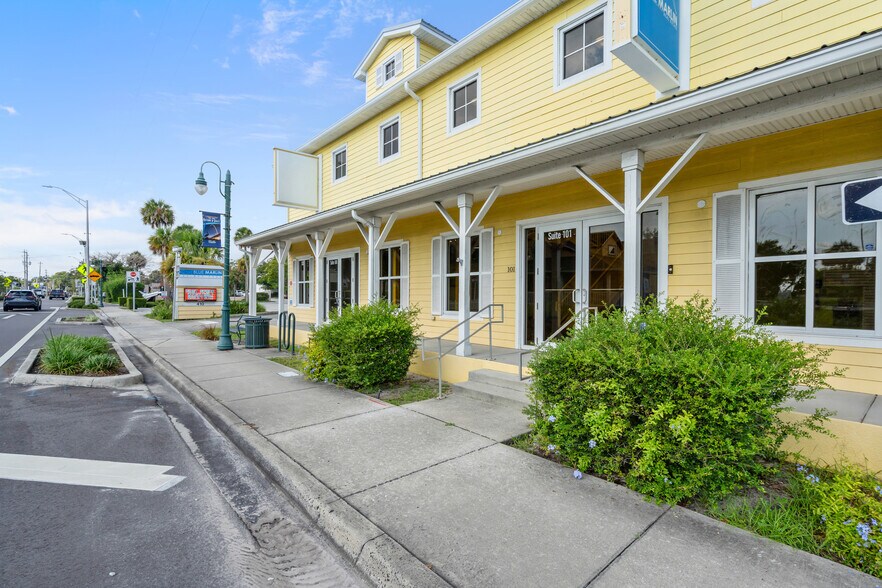 Primary Photo Of 410 S Hopkins Ave, Titusville Storefront For Lease