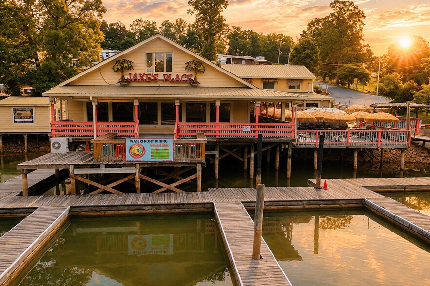 More Photos Of 1041 Harbour Inn Ln, Moneta Restaurant For Sale