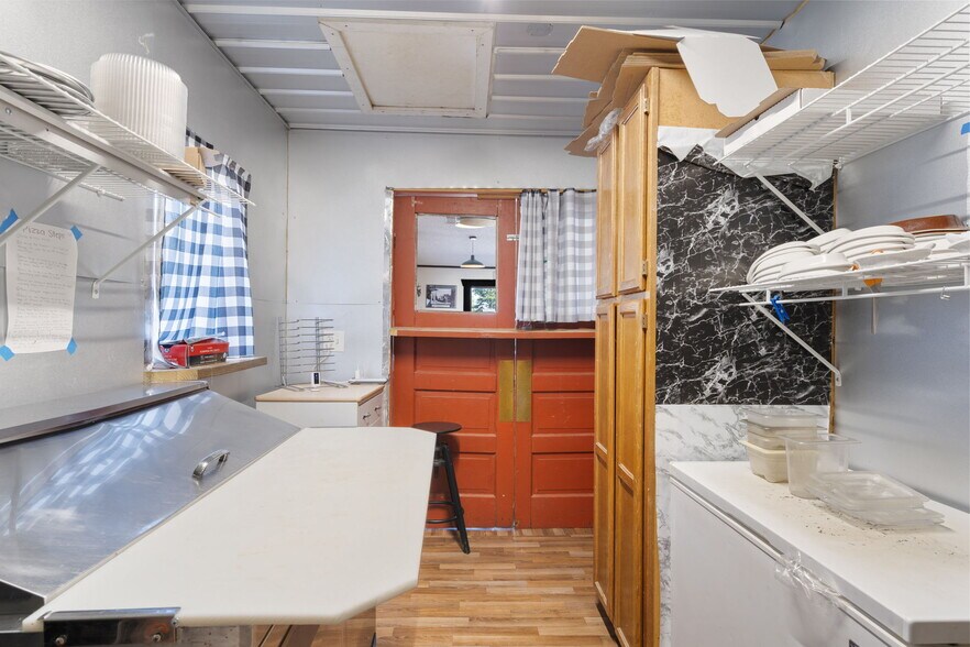 More Photos Of 7930 E State Highway 76, Kirbyville Specialty For Sale