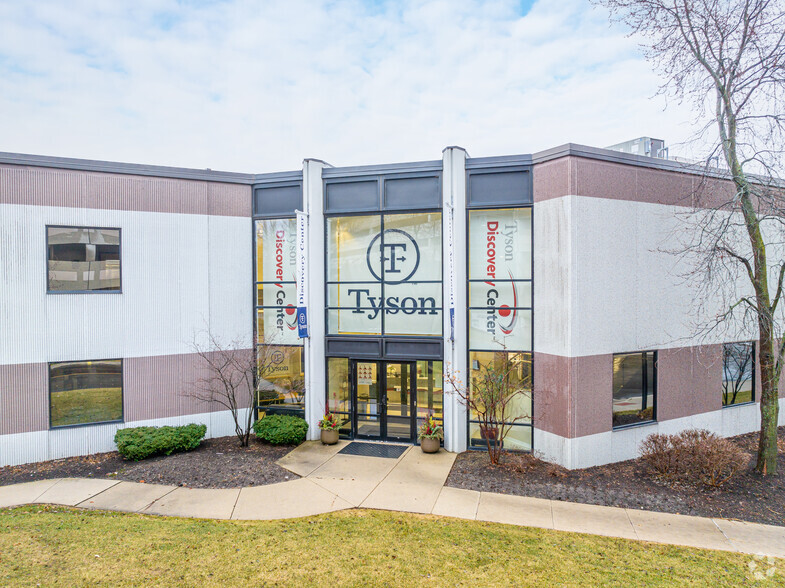 Primary Photo Of 3131 Woodcreek Dr, Downers Grove Research And Development For Sale