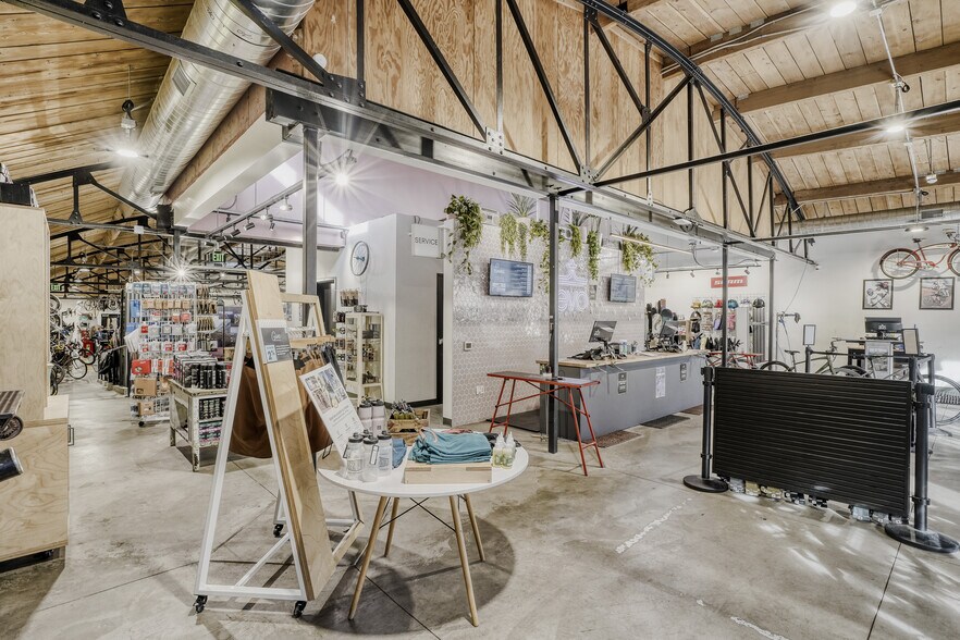 More Photos Of 845 Lincoln St, Denver Freestanding For Sale