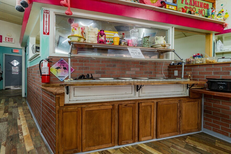 More Photos Of 105 N Main St, Hallettsville Restaurant For Sale