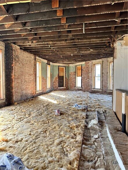 More Photos Of 1000 Tinsman Ave, Trenton Freestanding For Sale