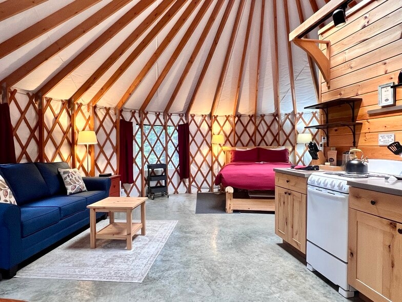 More Photos Of 200 Seal Cove Rd, Southwest Harbor Hotel For Sale