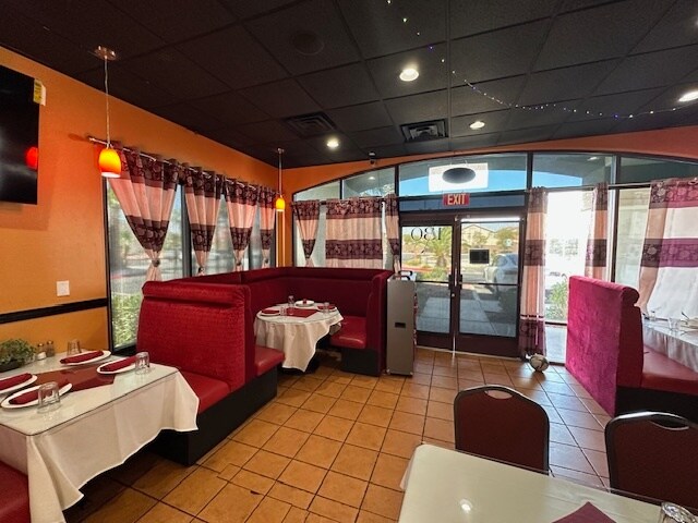 More Photos Of 8810 S Maryland Pky, Las Vegas Freestanding For Lease