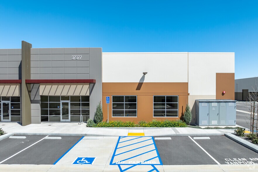 More Photos Of 37377 Industry Way, Murrieta Warehouse For Sale