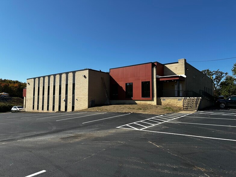 More Photos Of 101 Orchard Dr, Trafford Medical For Lease