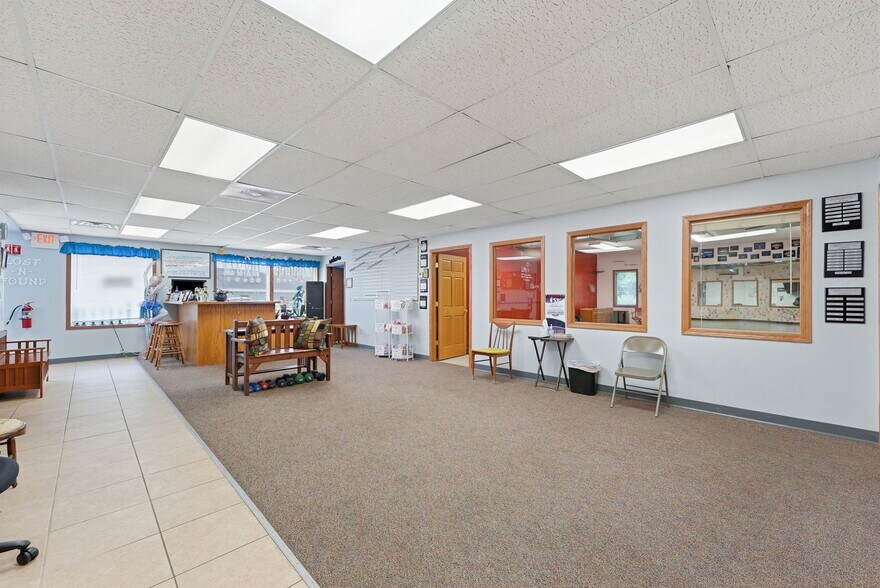 More Photos Of 251 8th St NW, Elk River Office For Sale