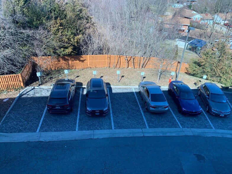 More Photos Of 6621 Richmond Hwy, Alexandria Office For Lease