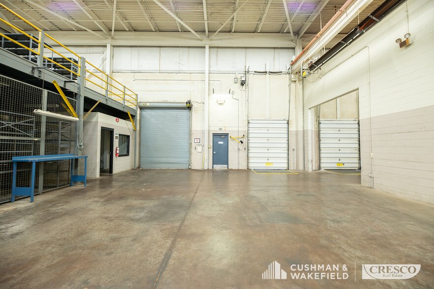 More Photos Of 11515 Alameda Dr, Strongsville Manufacturing For Lease