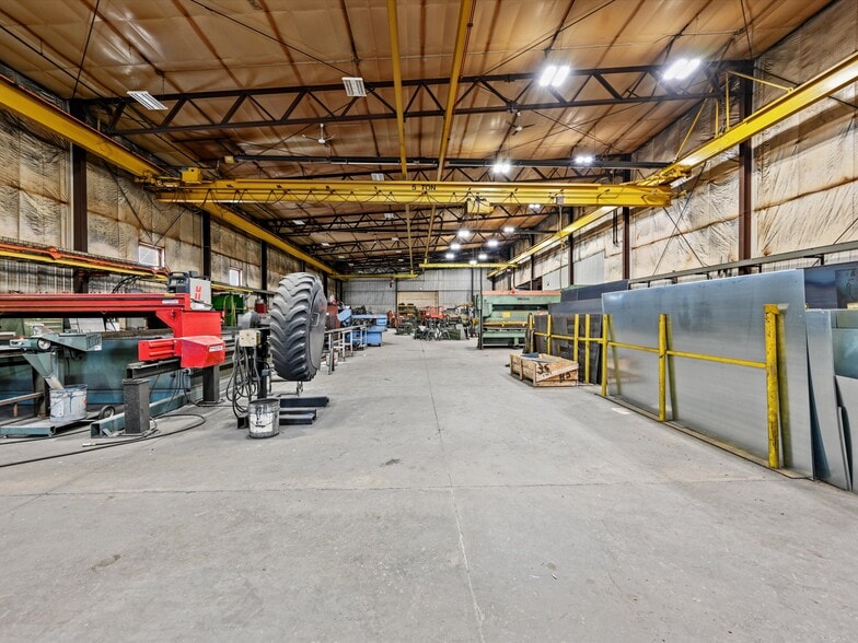 More Photos Of 6869 Columbus St, New Vienna Warehouse For Sale