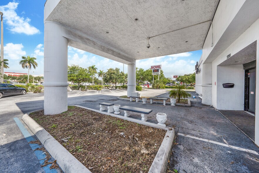 More Photos Of 2200 N Federal Hwy, Pompano Beach Bowling Alley For Sale