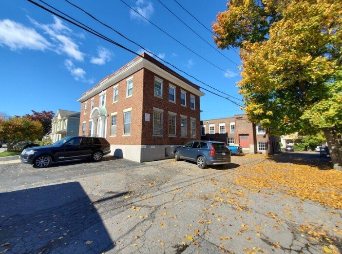 More Photos Of 11 Boyd St, Watertown Office Residential For Lease