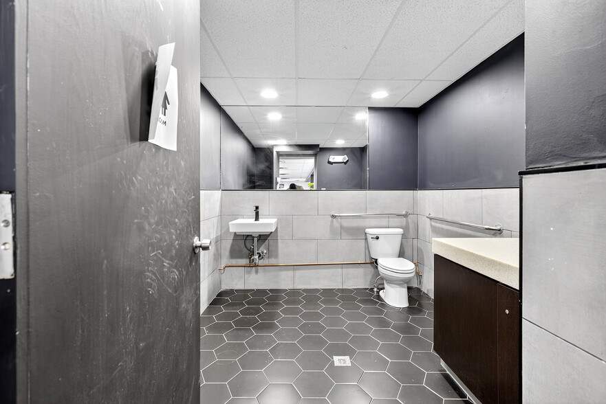 More Photos Of 482 Rt-38, Maple Shade Township Freestanding For Sale