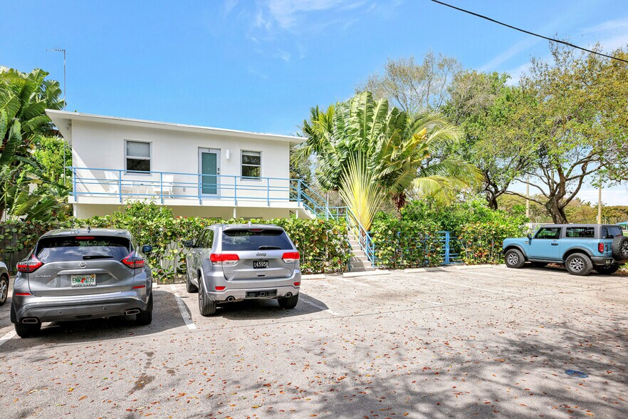More Photos Of 625 NE 13th Ave, Fort Lauderdale Multifamily For Sale