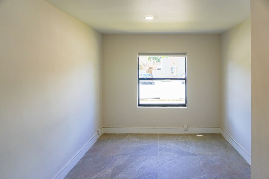 More Photos Of 413 S Ocean Blvd, Pompano Beach Apartments For Sale