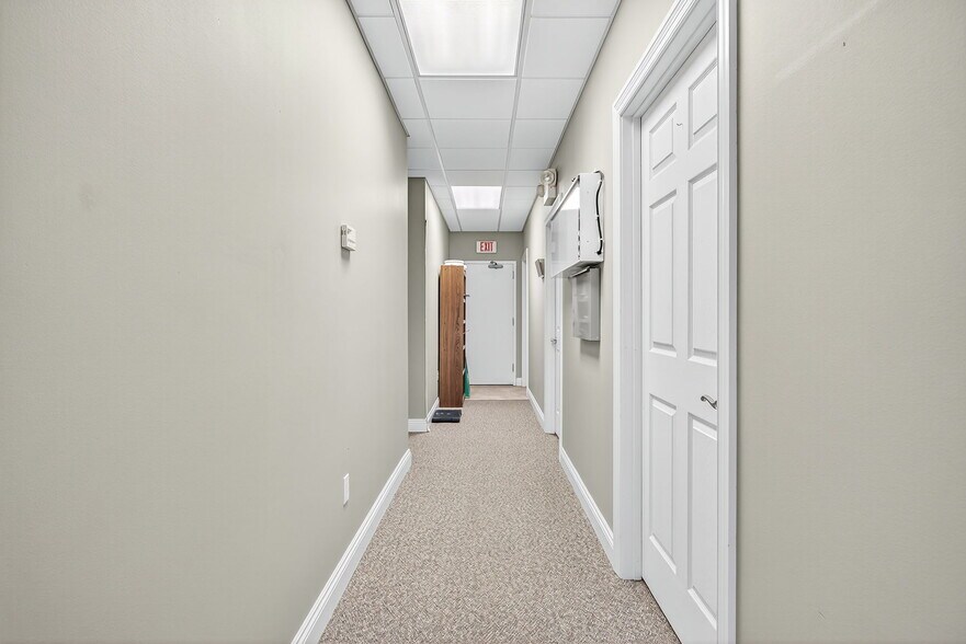 More Photos Of 160 Westmount Dr, Farmington Office For Sale