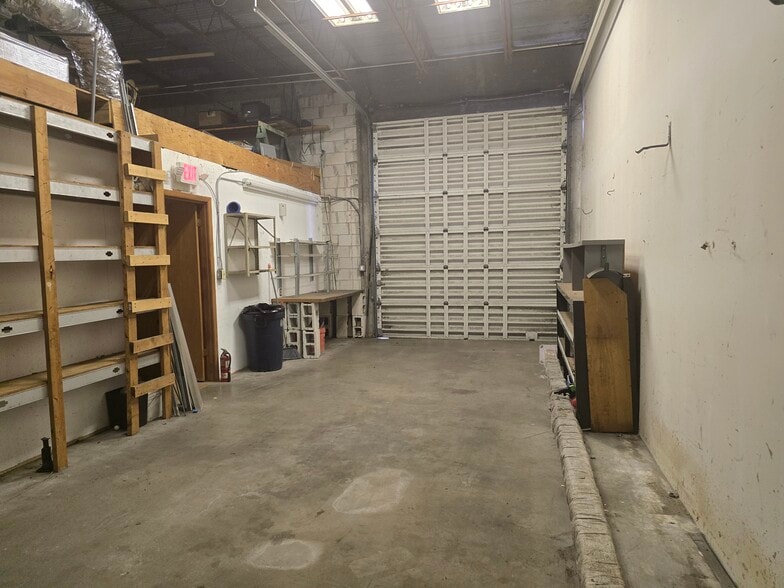 More Photos Of 5415 NW 15th St, Margate Warehouse For Sale