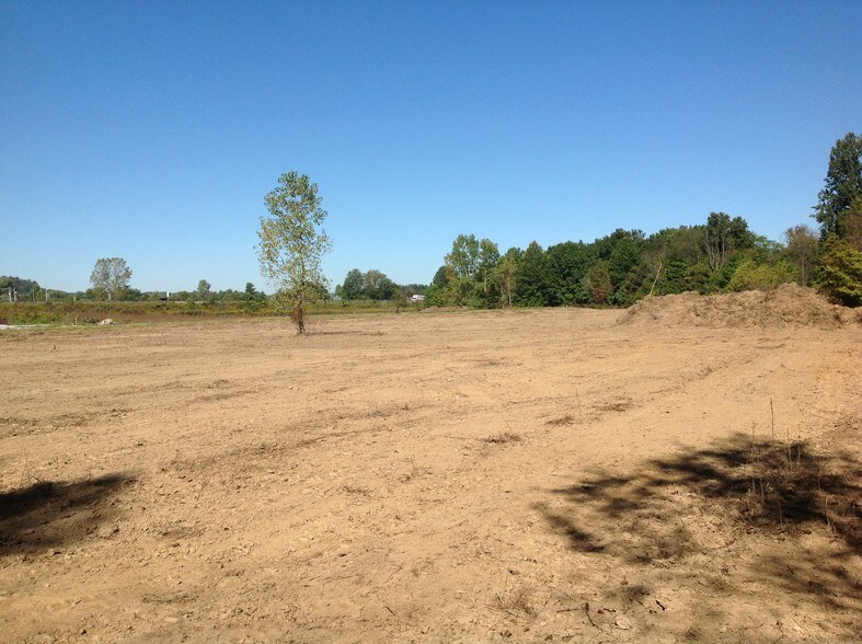 More Photos Of W McCauley Dr, Uhrichsville Land For Sale