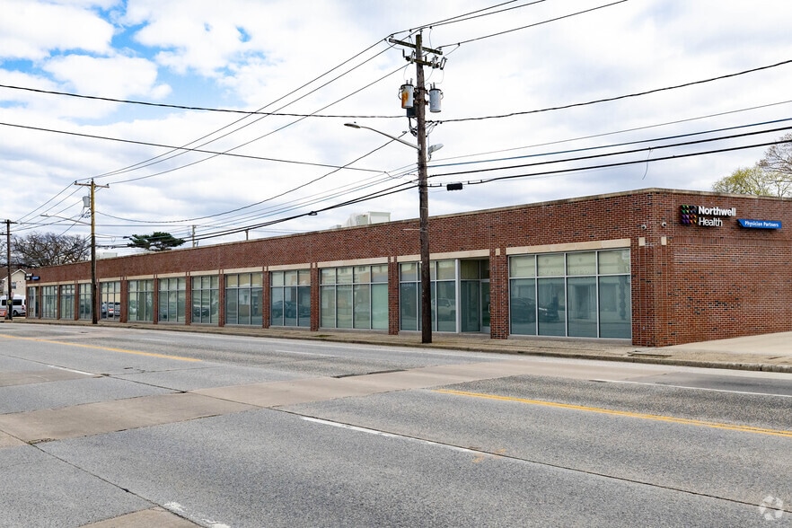 More Photos Of 1872-1892 Bellmore Ave, North Bellmore Freestanding For Lease